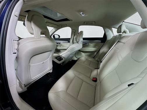 2017 Volvo S90 T5 Momentum