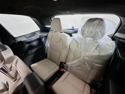 Denim Blue Metallic 2026 Volvo XC90 B6 Plus 7-Seater