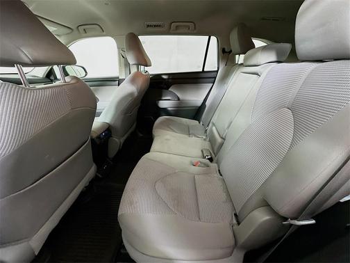 2020 Toyota Highlander L