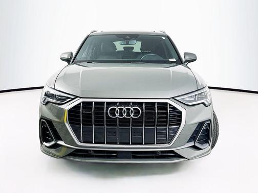 Chronos Gray Metallic 2024 Audi Q3 45 S line Premium