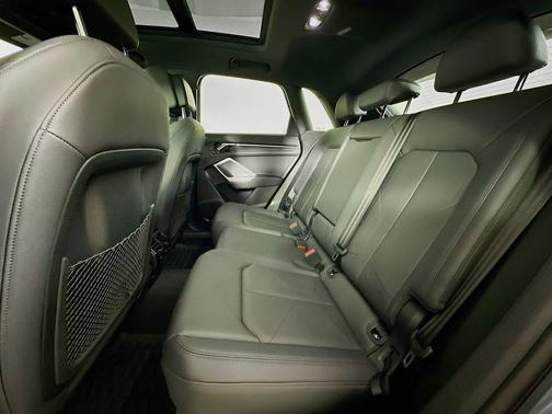 Chronos Gray Metallic 2024 Audi Q3 45 S line Premium