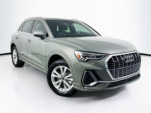 Chronos Gray Metallic 2024 Audi Q3 45 S line Premium