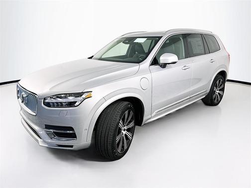 2025 Volvo XC90 Plug-In Hybrid T8 Plus 6-Seater