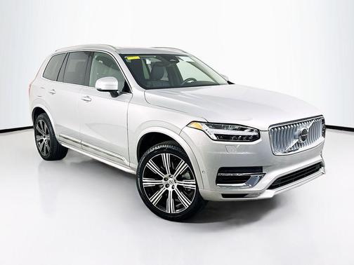2025 Volvo XC90 Plug-In Hybrid T8 Plus 6-Seater