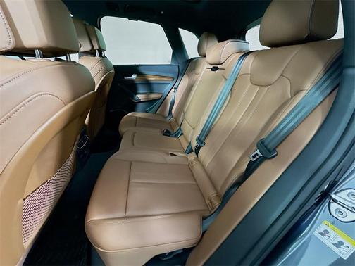 2023 Audi Q5 45 S line quattro Premium