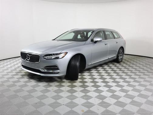 Photo 2 of 29 of 2018 Volvo V90 T5 Inscription