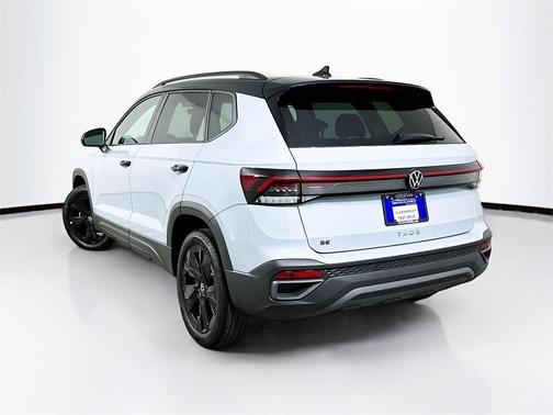 2026 Volkswagen Taos 1.5T SE Black