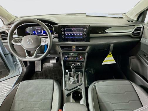 2026 Volkswagen Taos 1.5T SE Black