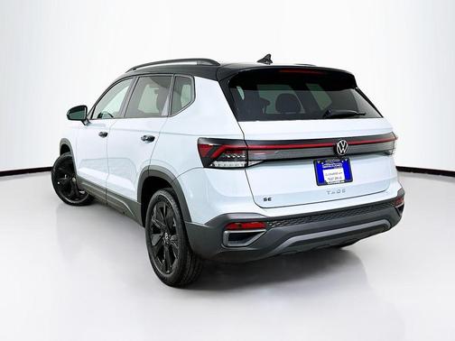 2026 Volkswagen Taos 1.5T SE Black