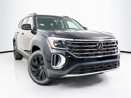 Deep Black Pearl Effect 2026 Volkswagen Atlas 2.0T SE W/TECHNOLOGY