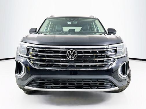 Deep Black Pearl Effect 2026 Volkswagen Atlas 2.0T SE W/TECHNOLOGY