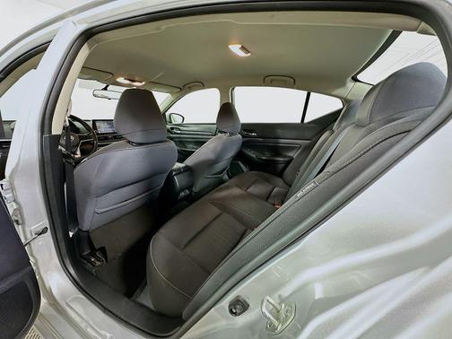 Brilliant Silver Metallic 2020 Nissan Altima 2.5 S