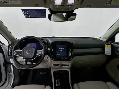 Crystal White 2026 Volvo XC40 B5 Plus