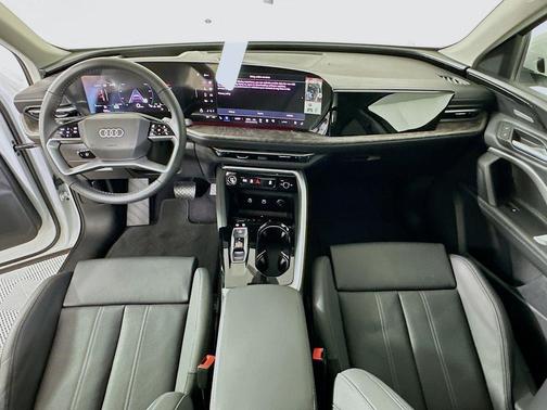 Glacier White Metallic 2025 Audi Q5 2.0T Premium