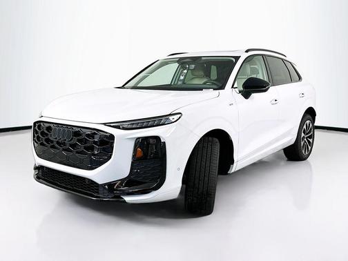 Glacier White Metallic 2026 Audi Q3 S line