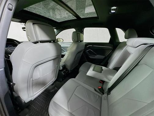 2024 Audi Q3 45 S line Premium