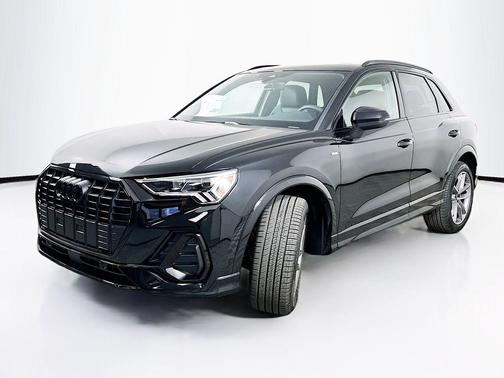 Mythos Black Metallic 2025 Audi Q3 45 S line Premium