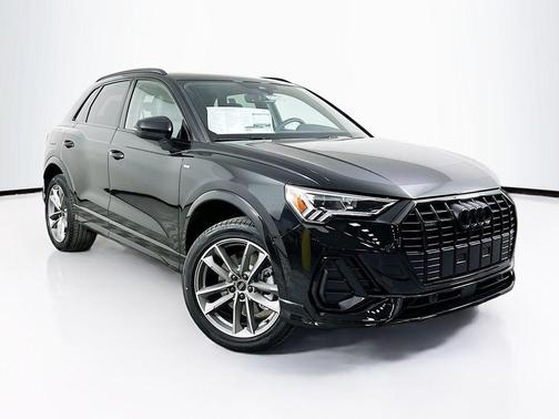 Mythos Black Metallic 2025 Audi Q3 45 S line Premium