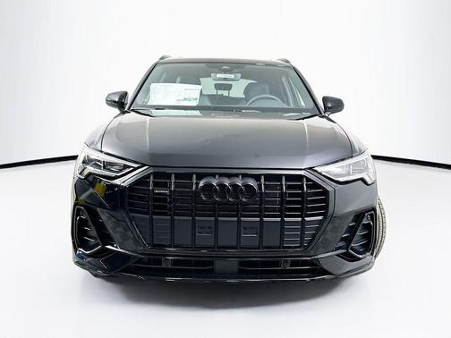 Mythos Black Metallic 2025 Audi Q3 45 S line Premium