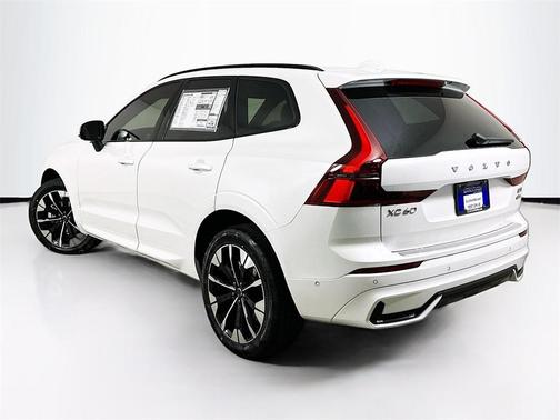 2026 Volvo XC60 B5 Plus