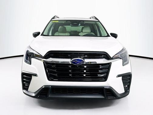 Crystal White Pearl 2025 Subaru Ascent Limited