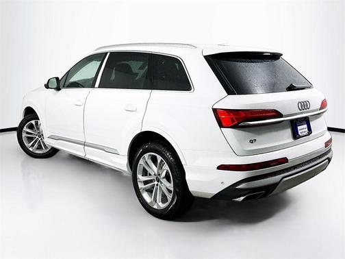 2025 Audi Q7 45 Premium