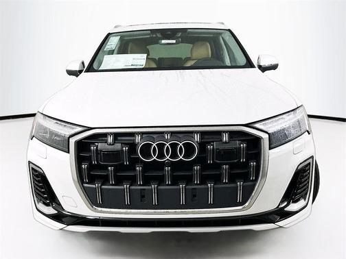 2025 Audi Q7 45 Premium