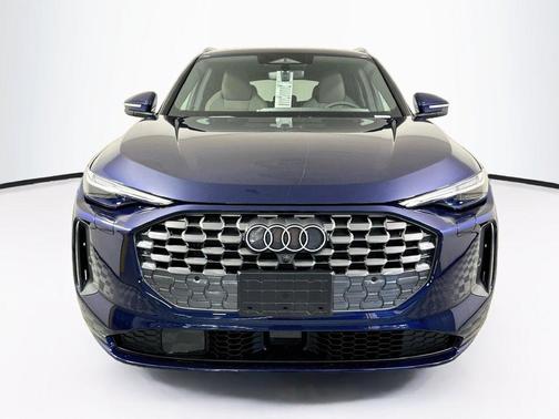 Navarra Blue Metallic 2026 Audi Q5 PRESTIGE