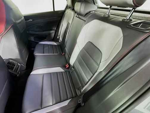 2026 Volkswagen Golf GTI 2.0T SE