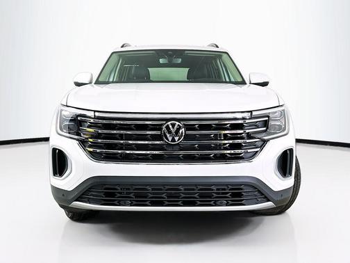 Opal White Pearl 2026 Volkswagen Atlas 2.0T SE W/TECHNOLOGY