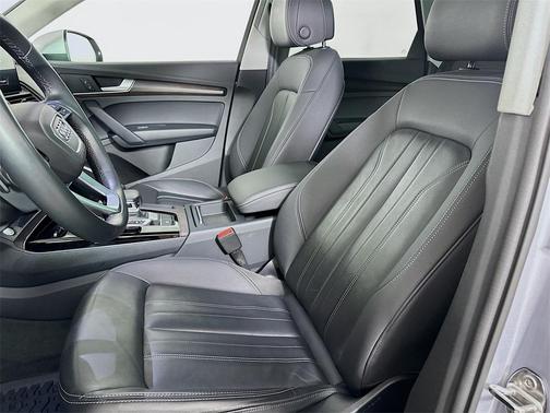2022 Audi Q5 45 S line quattro Premium