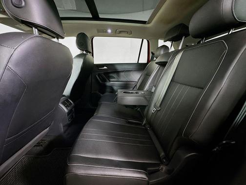 Kings Red 2024 Volkswagen Tiguan 2.0T SE