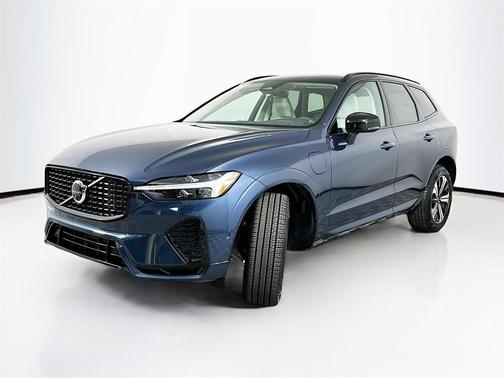 2024 Volvo XC60 Recharge Plug-In Hybrid T8 Plus Dark Theme