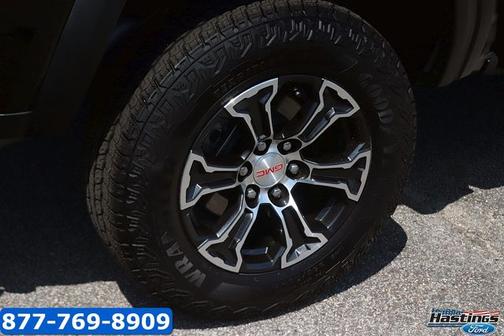 Onyx Black 2025 GMC Canyon AT4