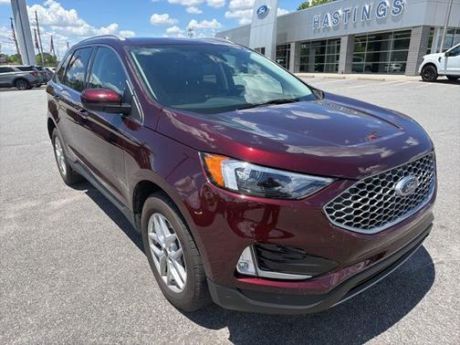 BURGUNDY VELVET MET TINT CC 2024 Ford Edge SEL