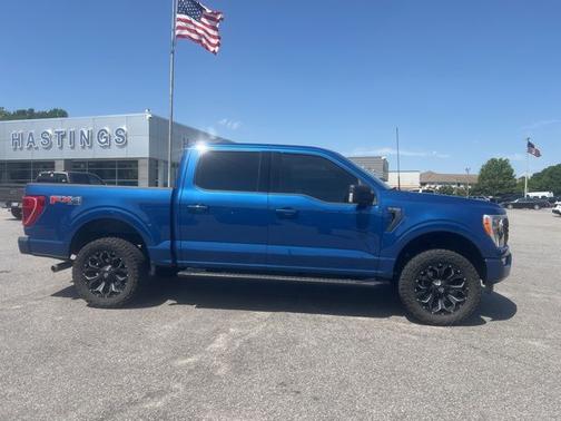 ATLAS BLUE METALLIC 2022 Ford F-150 XLT
