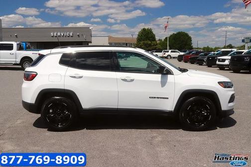 Bright White Clearcoat 2022 Jeep Compass LATITUDE