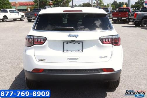 Bright White Clearcoat 2022 Jeep Compass LATITUDE