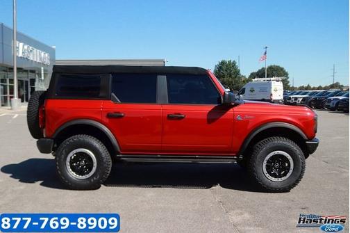 HOT PEPPER RED MET TINT CC 2022 Ford Bronco BLACK DIAMOND