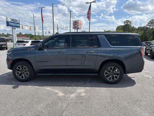 Shadow Gray Metallic 2021 Chevrolet Suburban Z71
