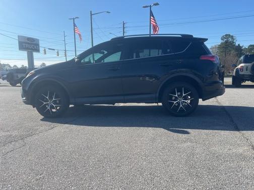 2017 Toyota RAV4 SE