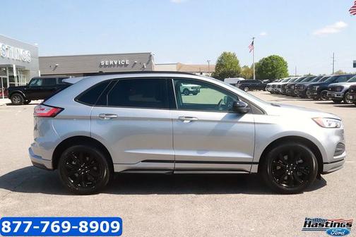 ICONIC SILVER 2024 Ford Edge SE