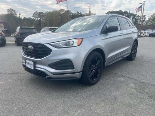 ICONIC SILVER 2024 Ford Edge SE