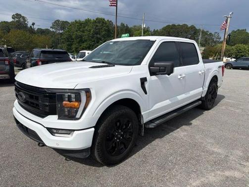 OXFORD WHITE 2022 Ford F-150 XLT