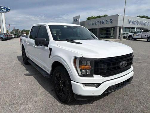 OXFORD WHITE 2022 Ford F-150 XLT