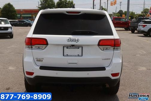 Bright White Clearcoat 2022 Jeep Grand Cherokee LAREDO
