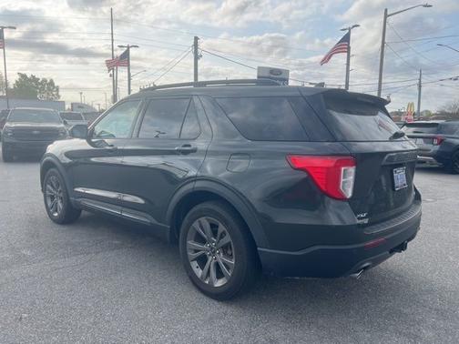 FORGED GREEN METALLIC 2021 Ford Explorer XLT