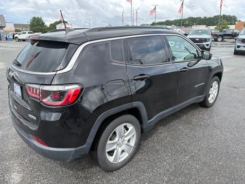 Diamond Black 2022 Jeep Compass LATITUDE