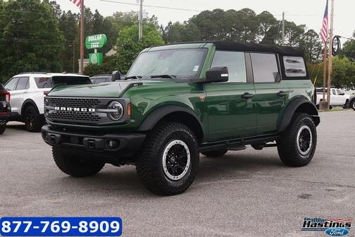 ERUPTION GREEN METALLIC 2023 Ford Bronco BADLANDS