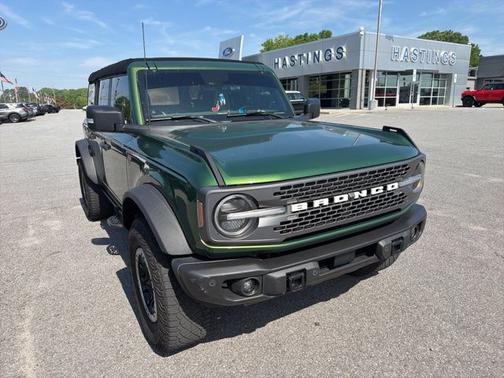 ERUPTION GREEN METALLIC 2023 Ford Bronco BADLANDS